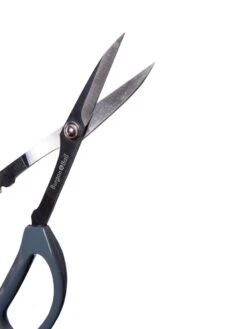 Japanese Pruning Scisssors -Garden Care Shop 3 4 crop 8612968 0018