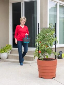 Gardener’s Victory Self-Watering Planter With Support System 13 Gardener’s Victory Self-Watering Planter With Support System -Garden Care Shop 8598384 6011 tif